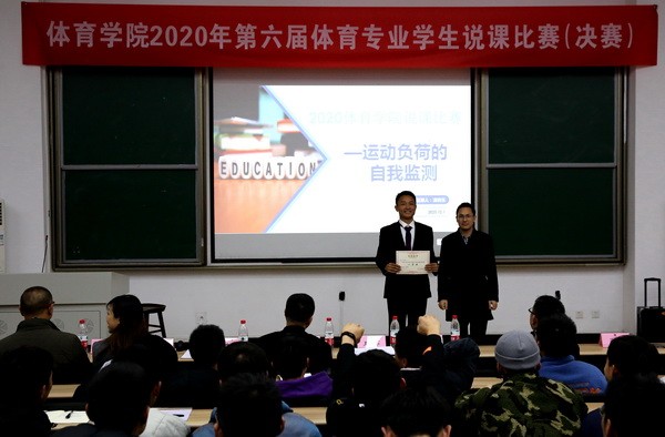 CH2F142200.jpg