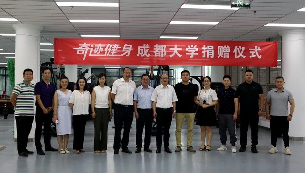CH2F030100.jpg